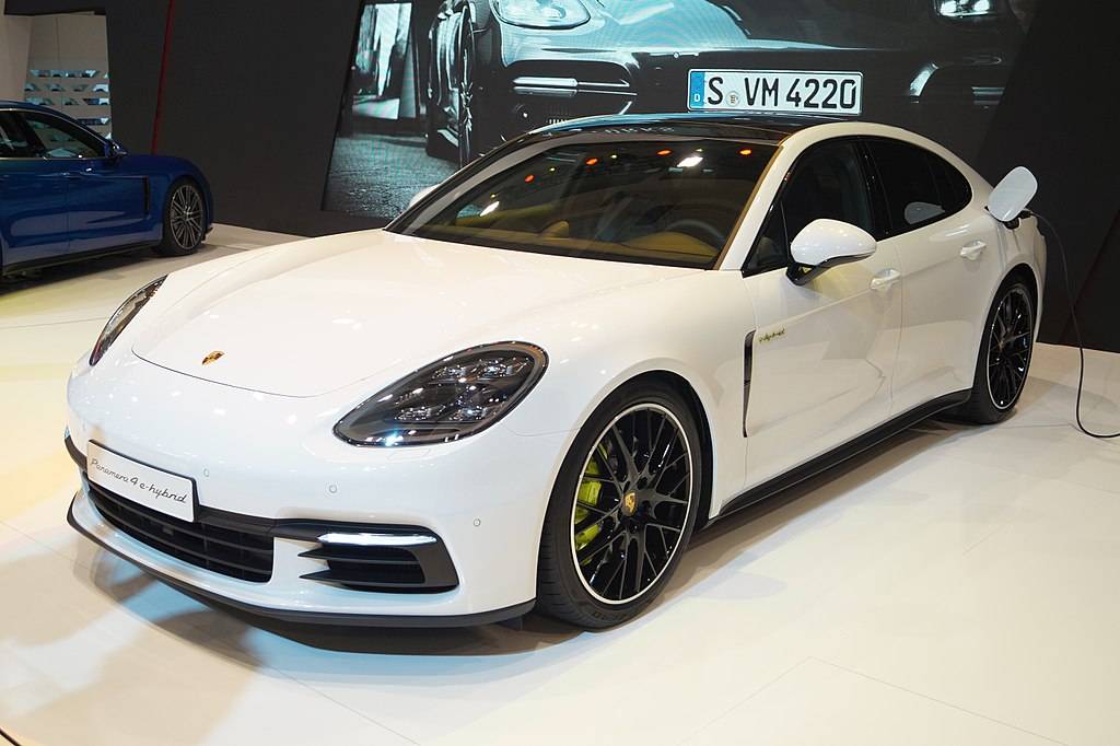 Meilleur prix assurance Porsche Panamera 4 E-Hybrid à Marseille